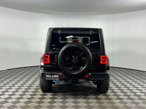 Used 2023 Jeep Wrangler Unlimited Sahara w/ Cold Weather Group image 9