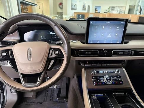 Used 2020 Lincoln Aviator Reserve w/ Elements Package Plus image 14