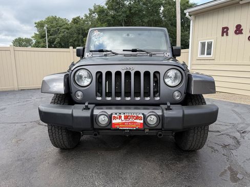 Used 2016 Jeep Wrangler Sport AWD/4WD image 9