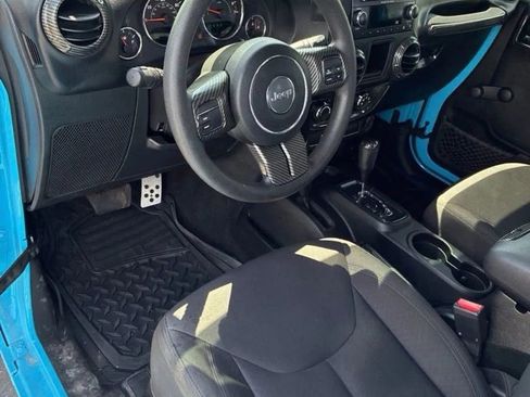 Used 2017 Jeep Wrangler Sport AWD/4WD image 5