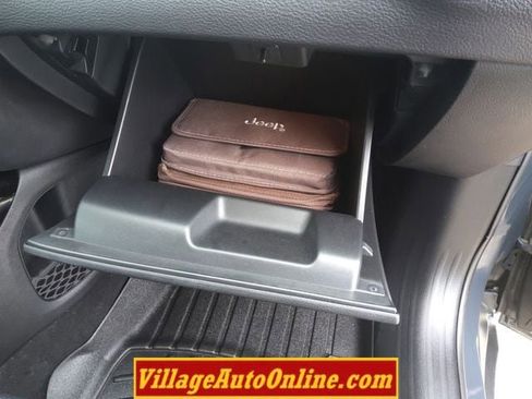 Used 2017 Jeep Compass Limited AWD/4WD image 39