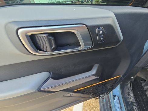 Used 2022 Ford Bronco Badlands image 20