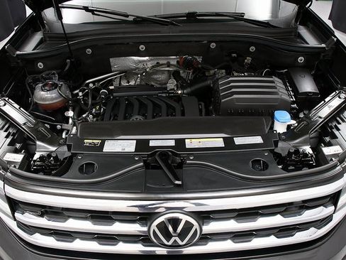 Used 2022 Volkswagen Atlas SEL R-Line image 31