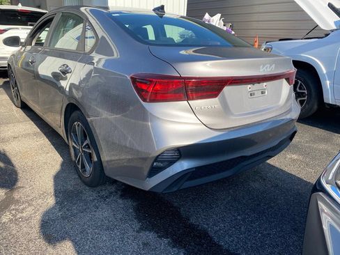 Used 2024 Kia Forte LXS FWD image 3