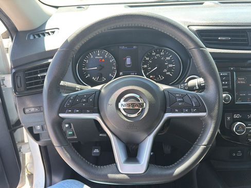 Used 2019 Nissan Rogue SV AWD/4WD image 9