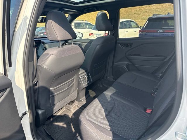 Used 2025 Subaru Forester Premium w/ Convenience Package #1 AWD/4WD image 16