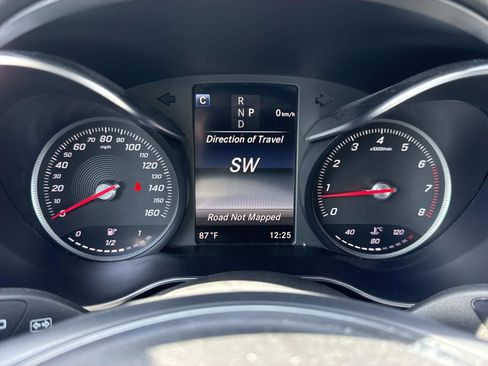 Used 2017 Mercedes-Benz GLC 300 4MATIC image 18