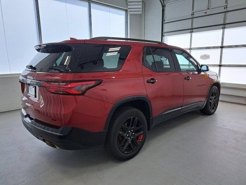 Used 2022 Chevrolet Traverse Premier w/ Redline Edition AWD/4WD image 4