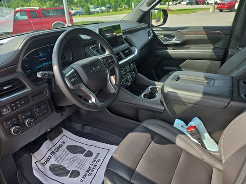 Used 2023 Chevrolet Tahoe Z71 w/ Max Trailering Package AWD/4WD image 15
