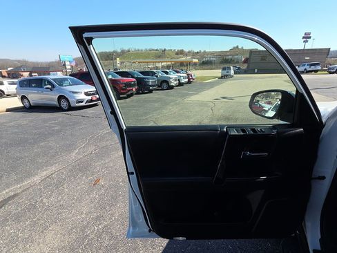 Used 2023 Toyota 4Runner TRD Off-Road image 12