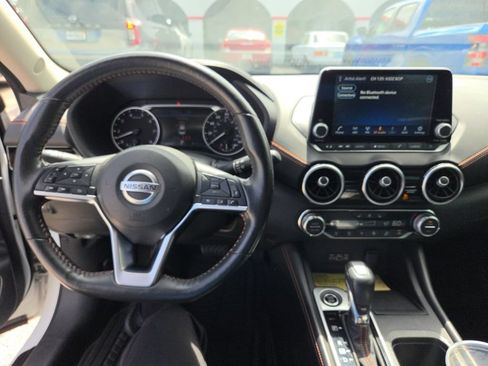 Used 2023 Nissan Sentra SR w/ SR Premium Package FWD image 9
