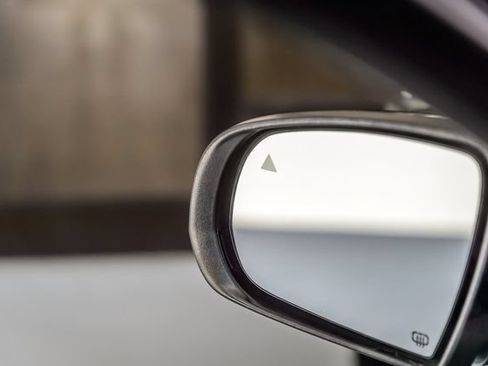 Used 2019 Jeep Cherokee Latitude Plus FWD image 48