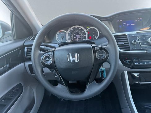 Used 2017 Honda Accord LX image 17