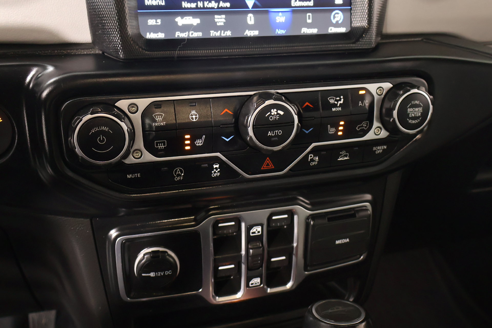 Used 2023 Jeep Gladiator Overland AWD/4WD image 8
