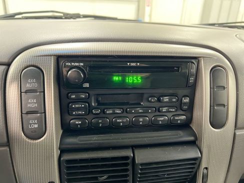 Used 2004 Ford Explorer XLT image 14