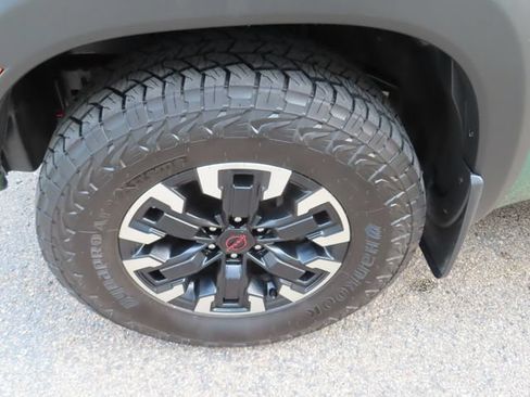 Used 2022 Nissan Frontier PRO-4X AWD/4WD image 18