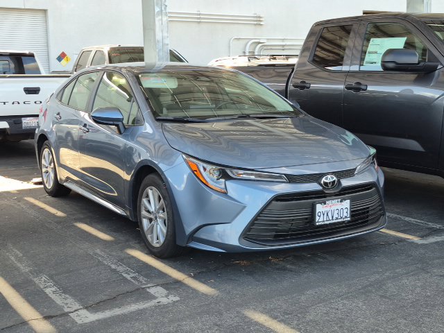 Used 2026 Toyota Corolla LE w/ LE Premium Package FWD image 3