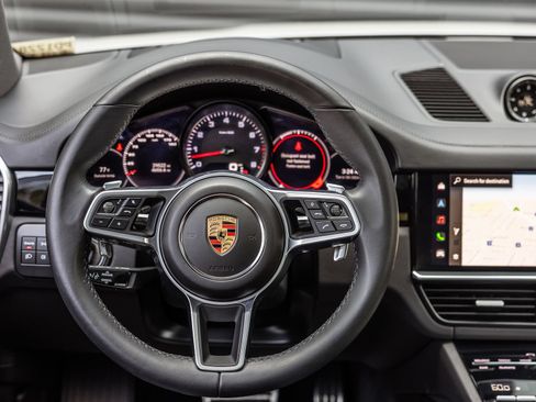 Certified 2023 Porsche Cayenne S AWD/4WD image 14