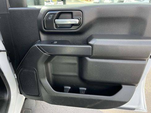 Used 2023 Chevrolet Silverado 2500 Custom w/ Custom Value Package image 21