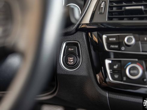 Used 2017 BMW 320i xDrive Sedan image 26