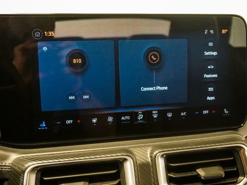 Used 2025 Ford Mustang Premium RWD image 17