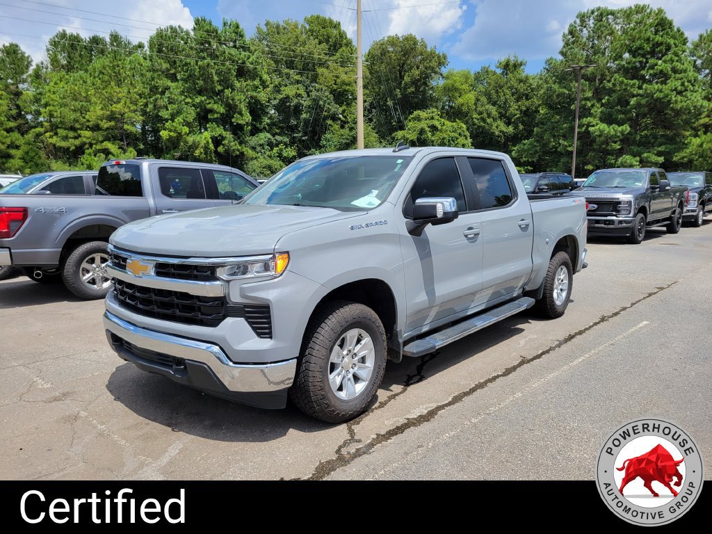 Used 2024 Chevrolet Silverado 1500 LT AWD/4WD image 2