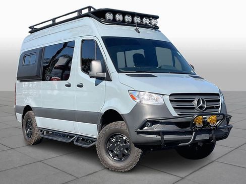 Used 2021 Mercedes-Benz Sprinter 2500 image 3