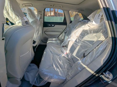 New 2026 Volvo XC60 B5 Ultra w/ Protection Package Premier image 19