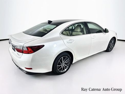 Used 2017 Lexus ES 350 w/ Luxury Package FWD image 7