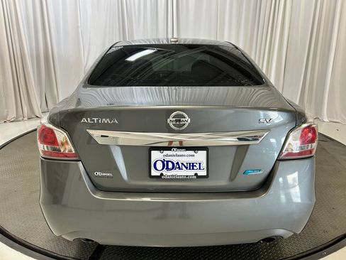 Used 2015 Nissan Altima 2.5 SV FWD image 27