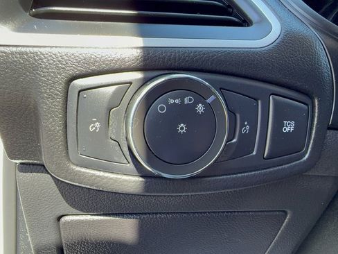 Certified 2022 Ford Edge SE w/ Black Appearance Package image 25