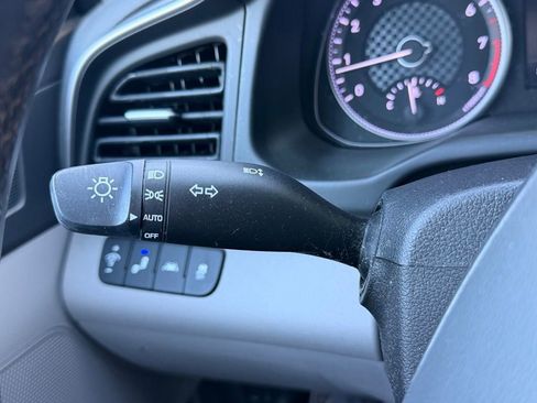 Used 2020 Hyundai Elantra Value Edition w/ Winter Weather Package FWD image 26