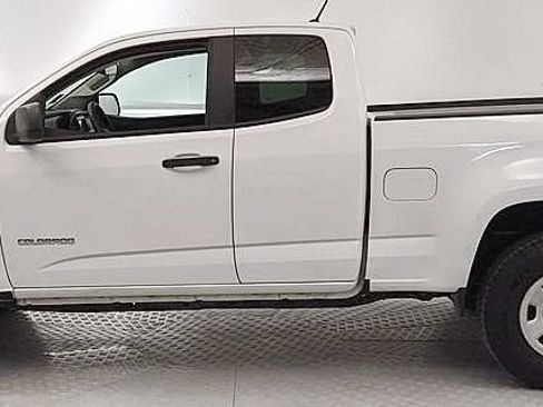 Used 2018 Chevrolet Colorado W/T w/ WT Convenience Package AWD/4WD image 5