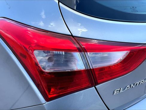 Used 2016 Hyundai Elantra GT FWD image 28