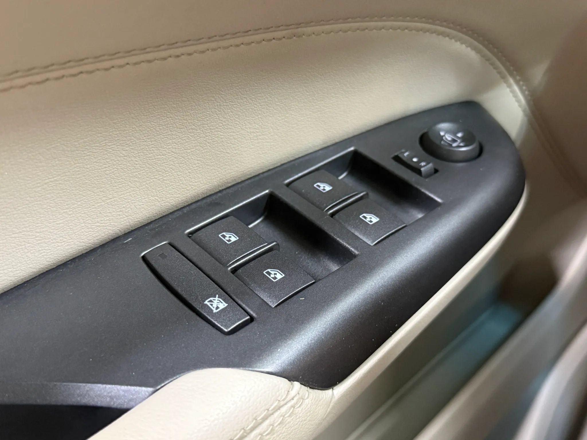 Used 2012 Cadillac SRX Premium AWD/4WD image 26