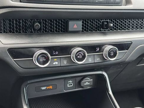 Used 2025 Honda HR-V LX image 27