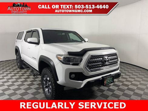 Used 2016 Toyota Tacoma TRD Off-Road image 1
