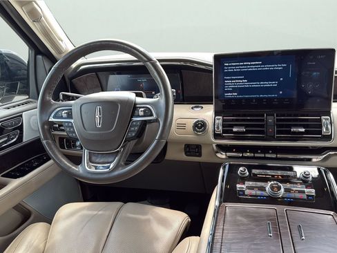 Used 2022 Lincoln Navigator L Reserve AWD/4WD image 12