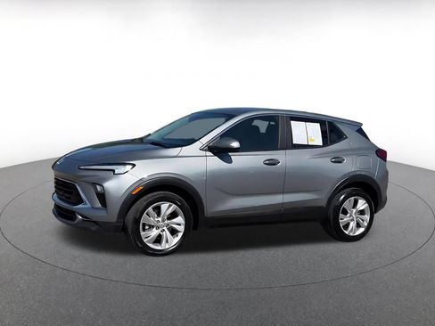 Used 2025 Buick Encore GX Preferred AWD/4WD image 8