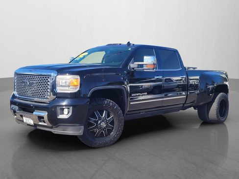 Used 2015 GMC Sierra 3500 Denali w/ Duramax Plus Package image 6
