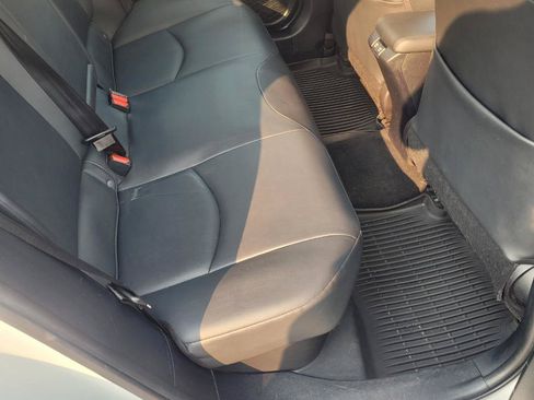 Used 2022 Toyota Prius Prime XLE FWD image 27