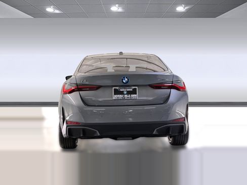 Used 2023 BMW i4 eDrive35 w/ Premium Package RWD image 9