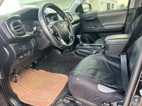 Used 2022 Toyota Tacoma SR w/ SR Convenience Package RWD image 9