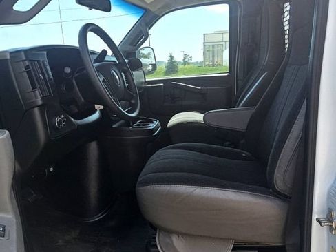 Used 2023 Chevrolet Express 2500 w/ Driver Convenience Package RWD image 10