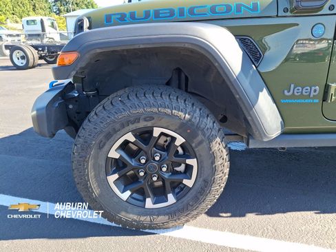 Used 2024 Jeep Wrangler Unlimited Rubicon 4xe AWD/4WD image 23