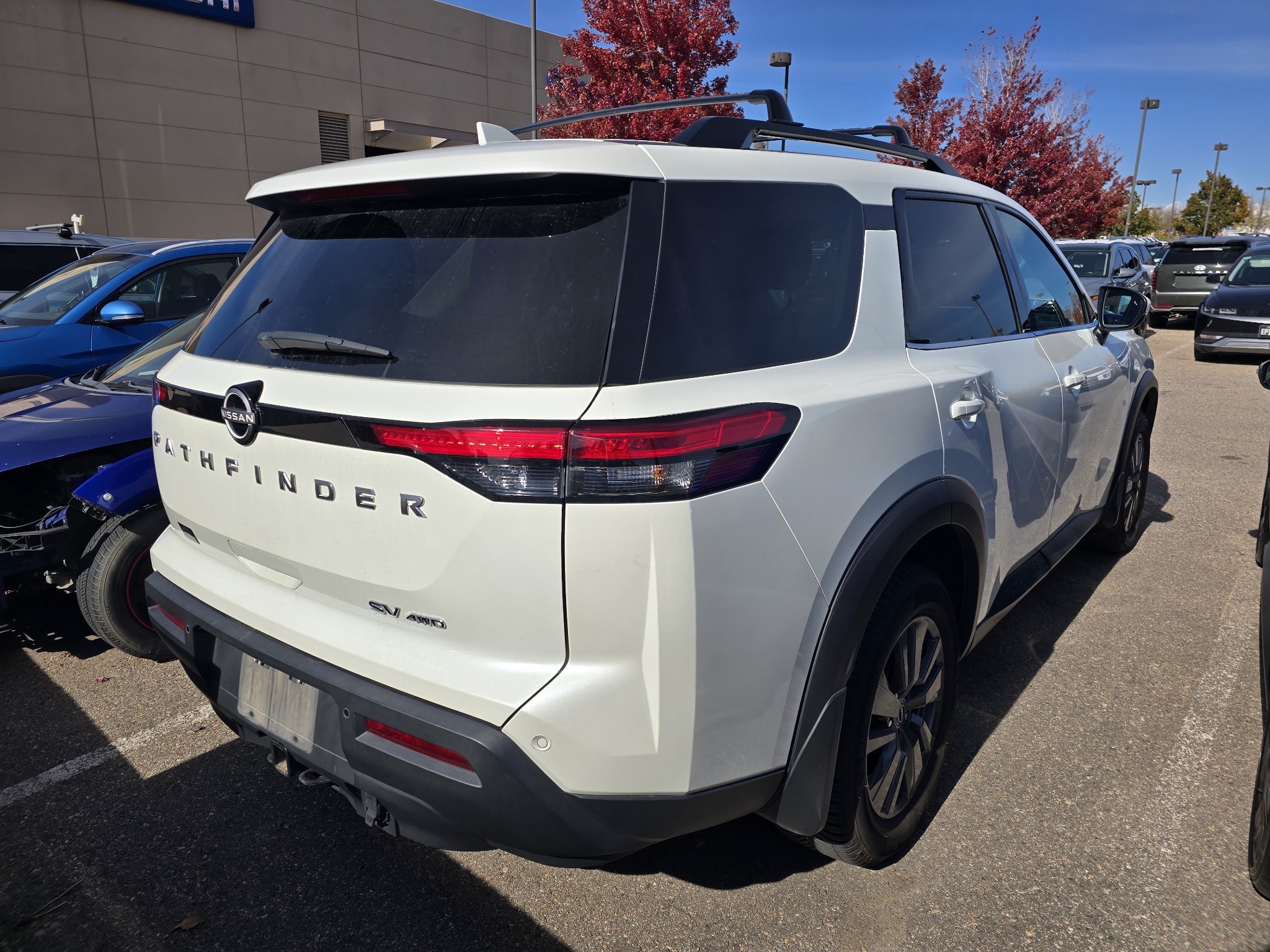 Used 2023 Nissan Pathfinder SV w/ SV Premium Package AWD/4WD image 15