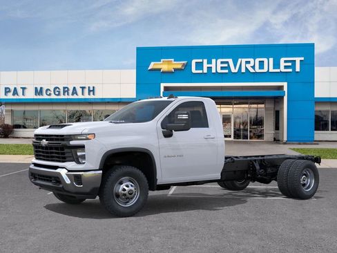 New 2026 Chevrolet Silverado 3500 W/T w/ WT Convenience Package image 2