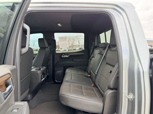 Used 2025 Chevrolet Silverado 1500 High Country image 8