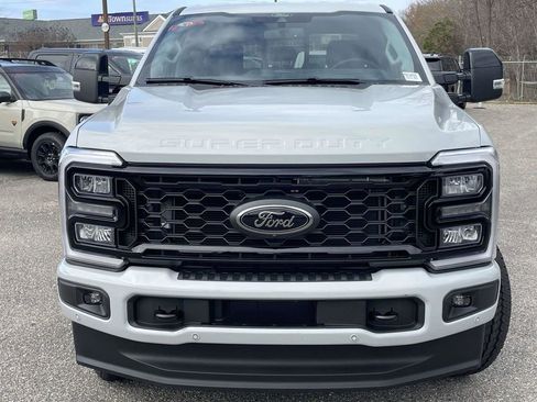 New 2026 Ford F250 Lariat w/ Black Appearance Package AWD/4WD image 8