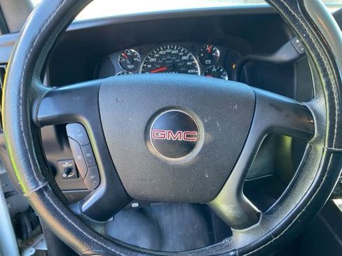 Used 2015 GMC Savana 2500 image 22